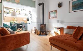 Grande Maison Cusset - Maison de ville et Studio